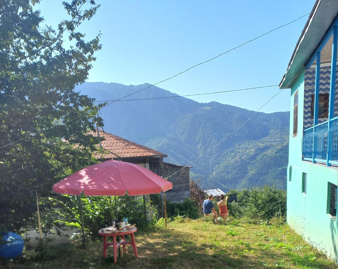 Guest House Chveni Ezo Khulo Exterior photo